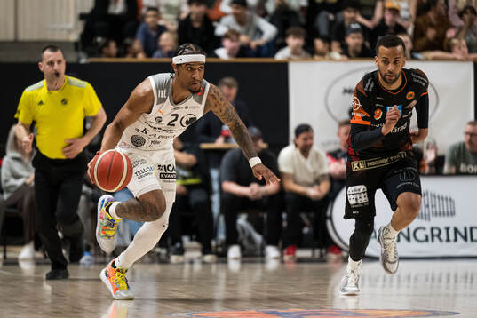Norrköpings Devonté Green och Borås Andreas Person