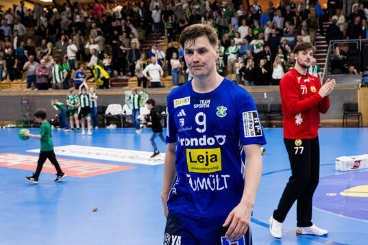 Ystad IFs Linus Fernebrand deppar