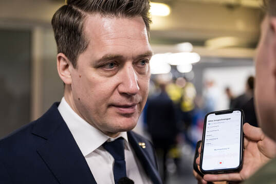 Head coach Sam Hallam of Sweden in mixed zone