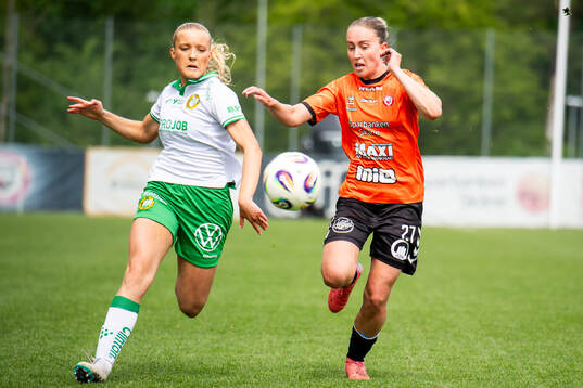 Hammarbys Smilla Holmberg och Kristianstads DFFs Viktoria