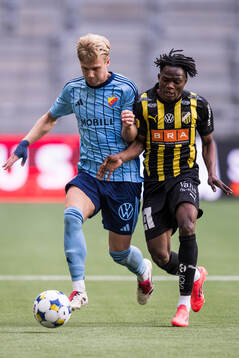 Djurgårdens Theo Bergvall och Häckens Severin Nioule