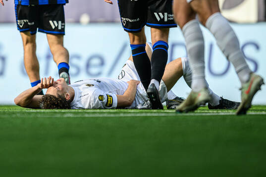 AIKs Victor Goncalves Andersson har ont