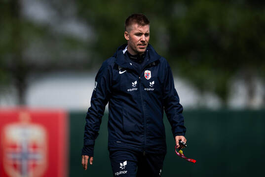 Head coach Even Sel of the Norwegian under-19 national