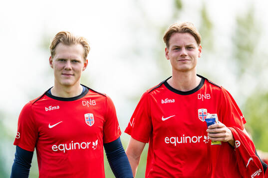 Goalkeeper Einar Bøe Fauskanger and Fillip Voster Botnen