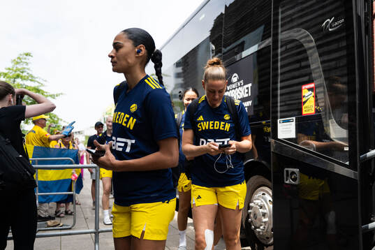Nathalie Fontaine and Elin Gustavsson of Sweden arrives