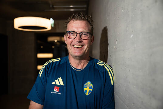 Goalkeeper coach Leif Troedsson of the Swedish women’s