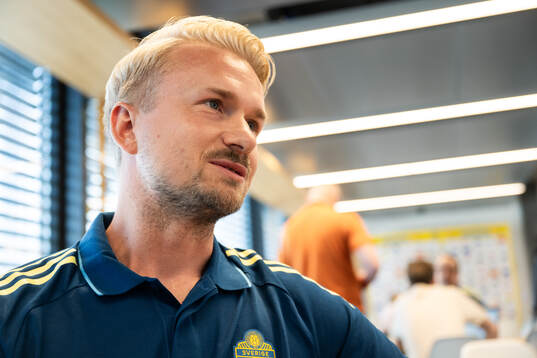 Scout Pierre Fondin of the Swedish women’s national