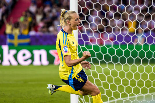 Stina Blackstenius of Sweden celebrates