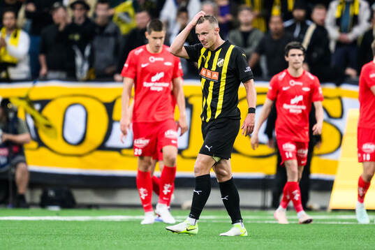 Marius Lode of Häcken looks dejected