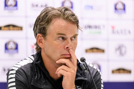 GAIS tränare Fredrik Holmberg på en presskonferens