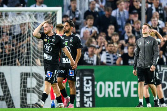 Örebros Dino Salihovic och Lucas Shlimon deppar