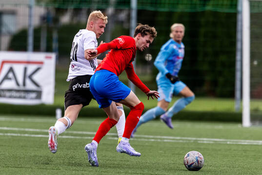 Helsingborgs Alexander Johansson och Vänersborgs FKs Liam