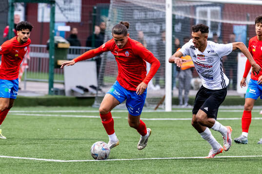 Helsingborgs Ervin Gigovic och Vänersborgs FKs Fadi Halawi