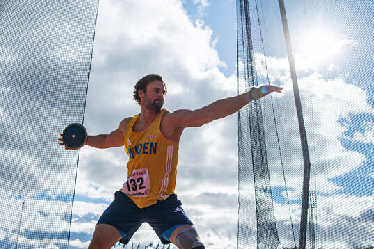 Simon Pettersson of Sweden