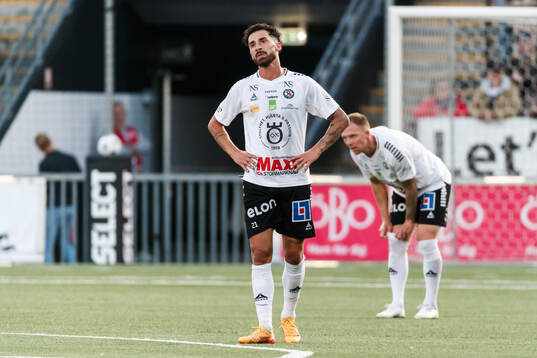 Örebros Simon Amin deppar
