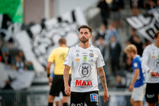 Örebros Simon Amin