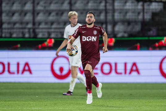 Adrian Paun of CFR Cluj celebrates
