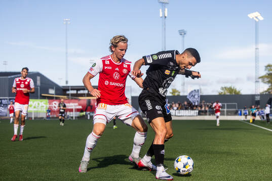 Sandvikens IFs Oskar Löfström och Örebros Ahmed Yasin