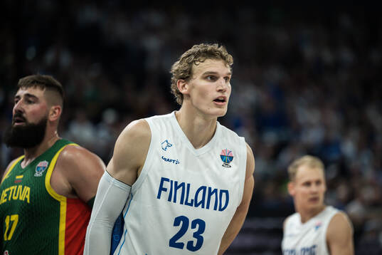 Lauri Markkanen of Finland