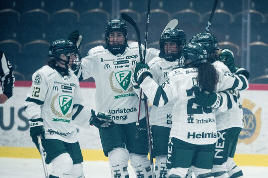 Färjestad BKs Ella Albinsson jublar
