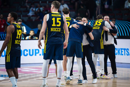 Head coach Mikko Riipinen of Sweden looks dejected