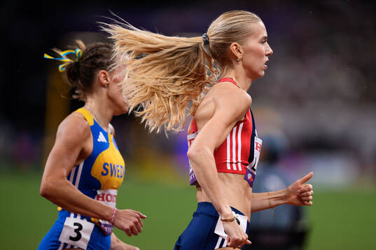 Wilma Nielsen of Sweden and Anne Gine Løvnes of Norway
