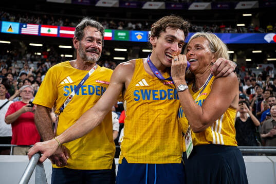 Greg Duplantis, Helena Duplantis and Armand Duplantis of