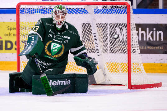 Färjestads målvakt Emil Larmi
