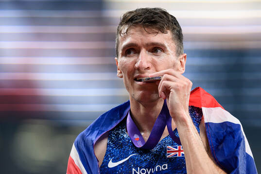Jake Wightman of Great Britain celebrates