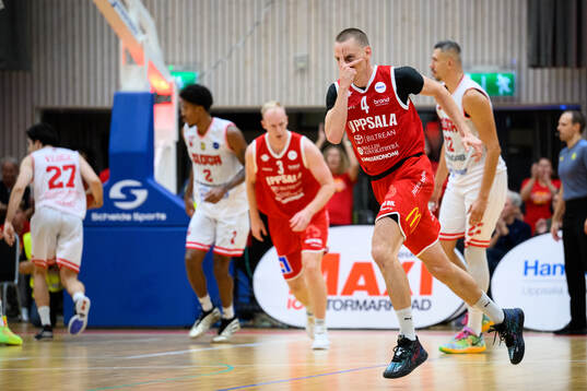 Uppsalas Peter Stumer jublar