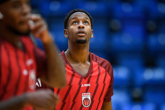 Sloga Uppsalas Jonathan Nikingira