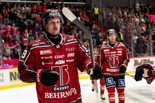 Örebros Patrik Karlkvist jublar