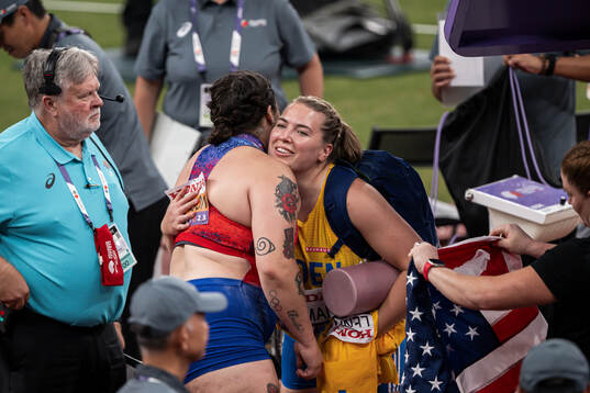 Chase Jackson of USA and Sara Lennman of Sweden celebrate