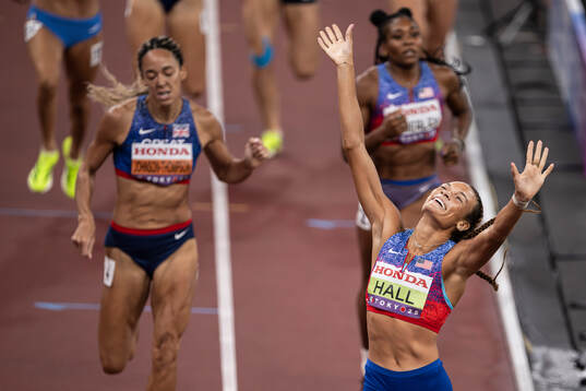 Anna Hall of USA celebrates