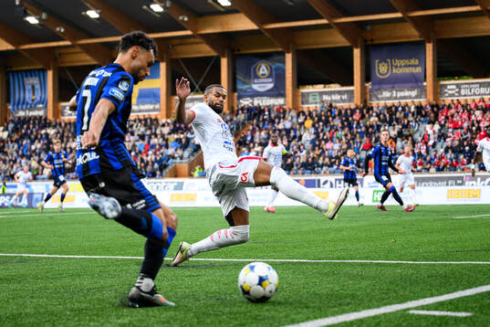 Sirius Joakim Persson och Degerfors Leon Hien