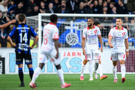 Degerfors Leon Hien jublar