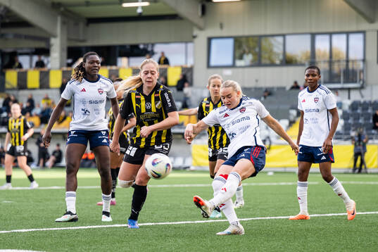 Häckens Alice Bergström och Rosengårds Emma Jansson