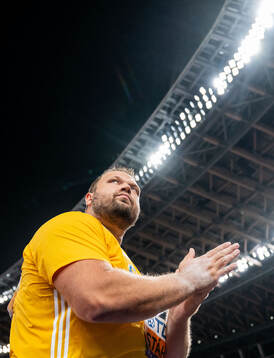 Daniel Ståhl of Sweden celebrates in men's discus throw