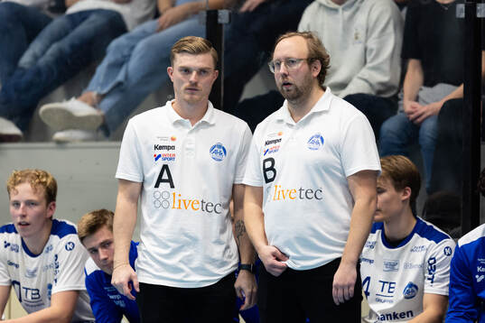 Alingsås assisterande tränare Simon Nilsson och  tränare