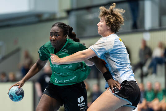 Önnereds Ketsia Mumbongo och H65 Höörs Tilda Winberg