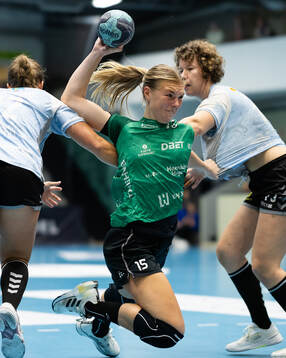 Önnereds Ella Sjöberg mot H65 Höörs Cassandra Tollbring