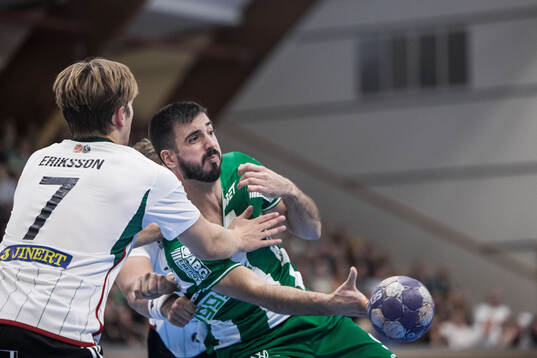 Hammarbys Josef Pujol och OV Helsingborgs Elliot Eriksson