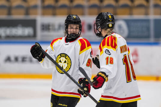 Brynäs Tilde Sundnäs Grillfors och Jenniina Nylund deppar