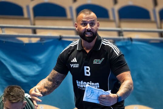 OV Helsingborgs assisterande tränare Zoran Buzdika