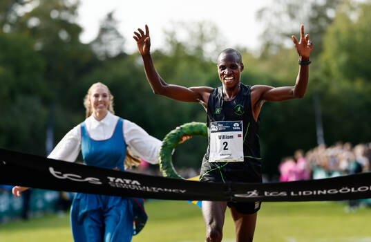 Vinnare Lidingöloppet Män 30 km William Nyarondia Morwabe