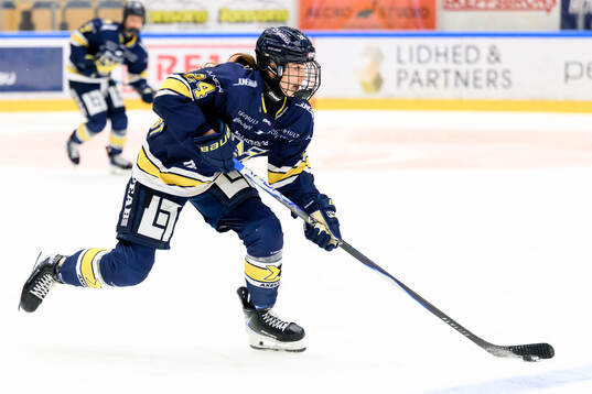 HV71s Adriana Van De Leest