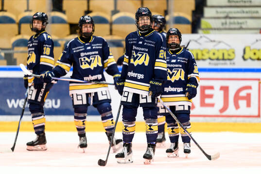 HV71s Adriana Van De Leest deppar