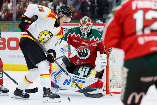 Frölundas målvakt Lars Johansson och Brynäs Oskar