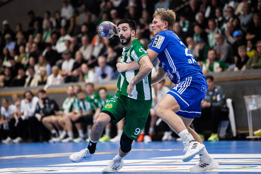 Hammarbys Josef Pujol och  Ystad IFs Hugo Lundberg