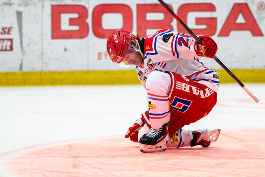 Timrås Anton Heikkinen jublar
